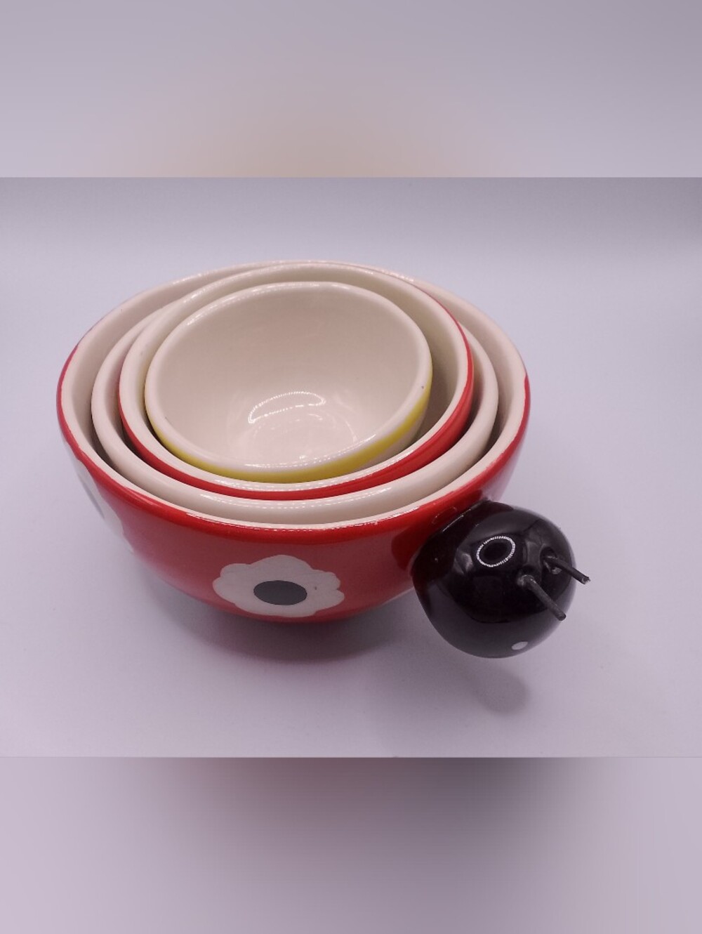 Adorable Pier 1 Ceramic Nesting Lady Bug Floral Measuring Cups Set Of 4
